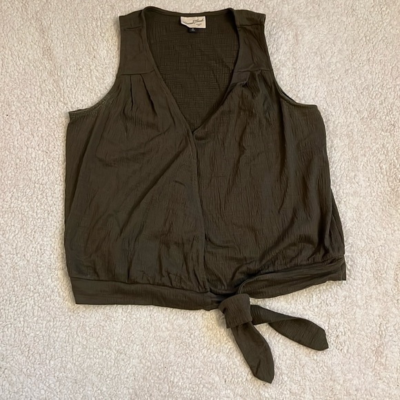 Universal Thread size M faux-wrap tank top Olive green - Picture 1 of 5
